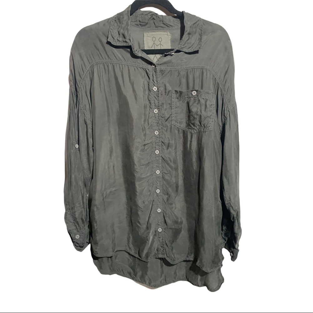 Pete & Greta Cupra Dark Gray Button Down
Johnny Was